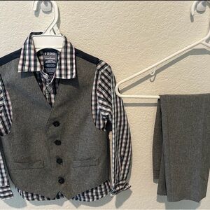 IZOD Boys 3 Piece Formal Outfit Set Size 4 Regular Gray Plaid Vest Pants Shirt
